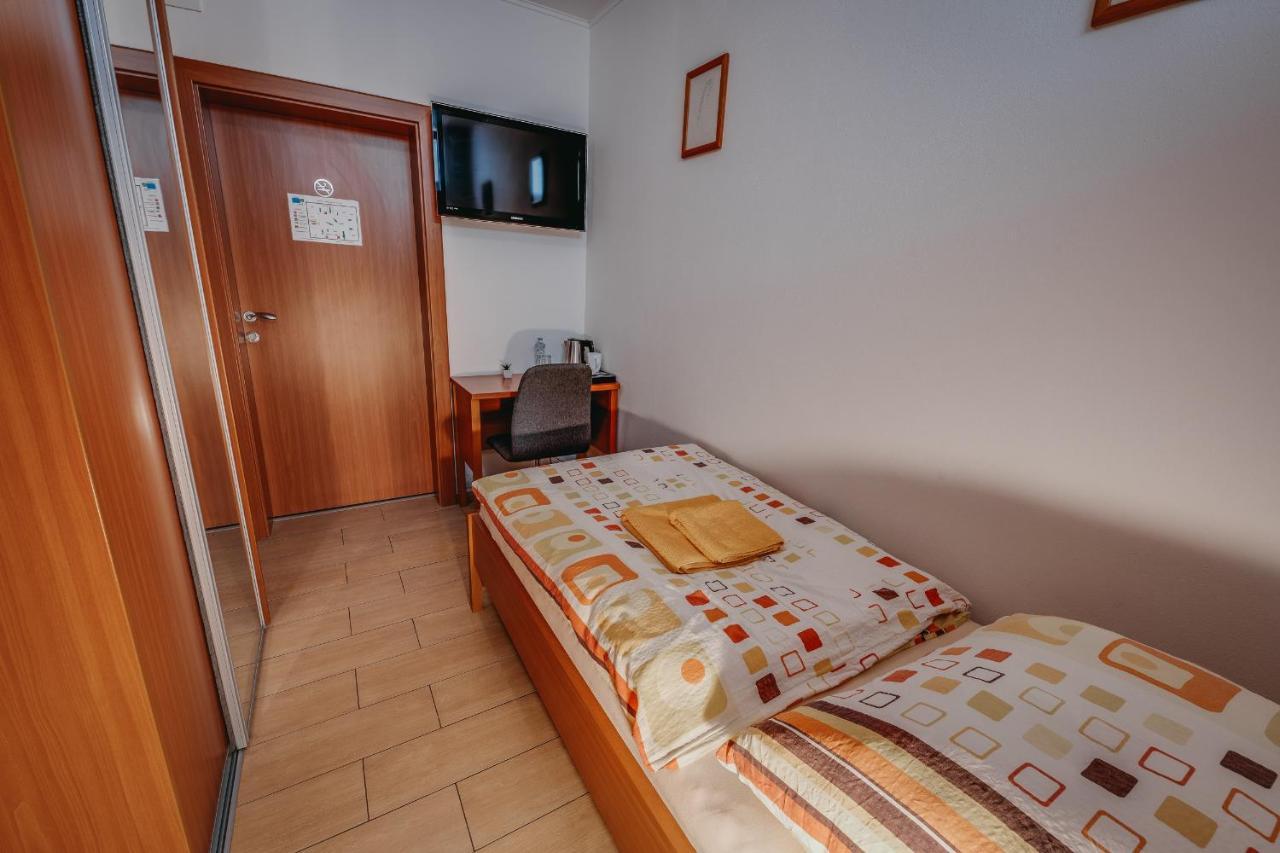 Hotel City Penzion Košice Esterno foto