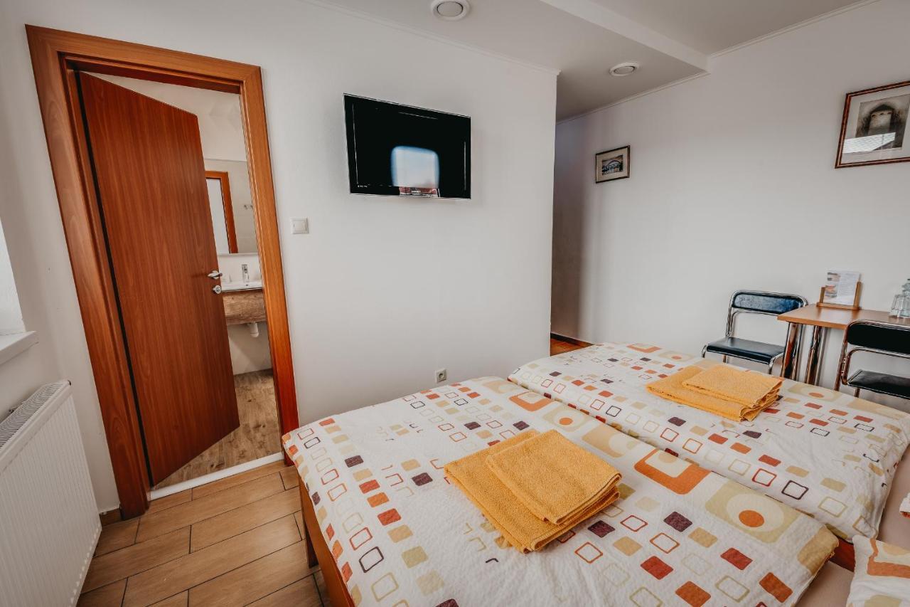 Hotel City Penzion Košice Esterno foto